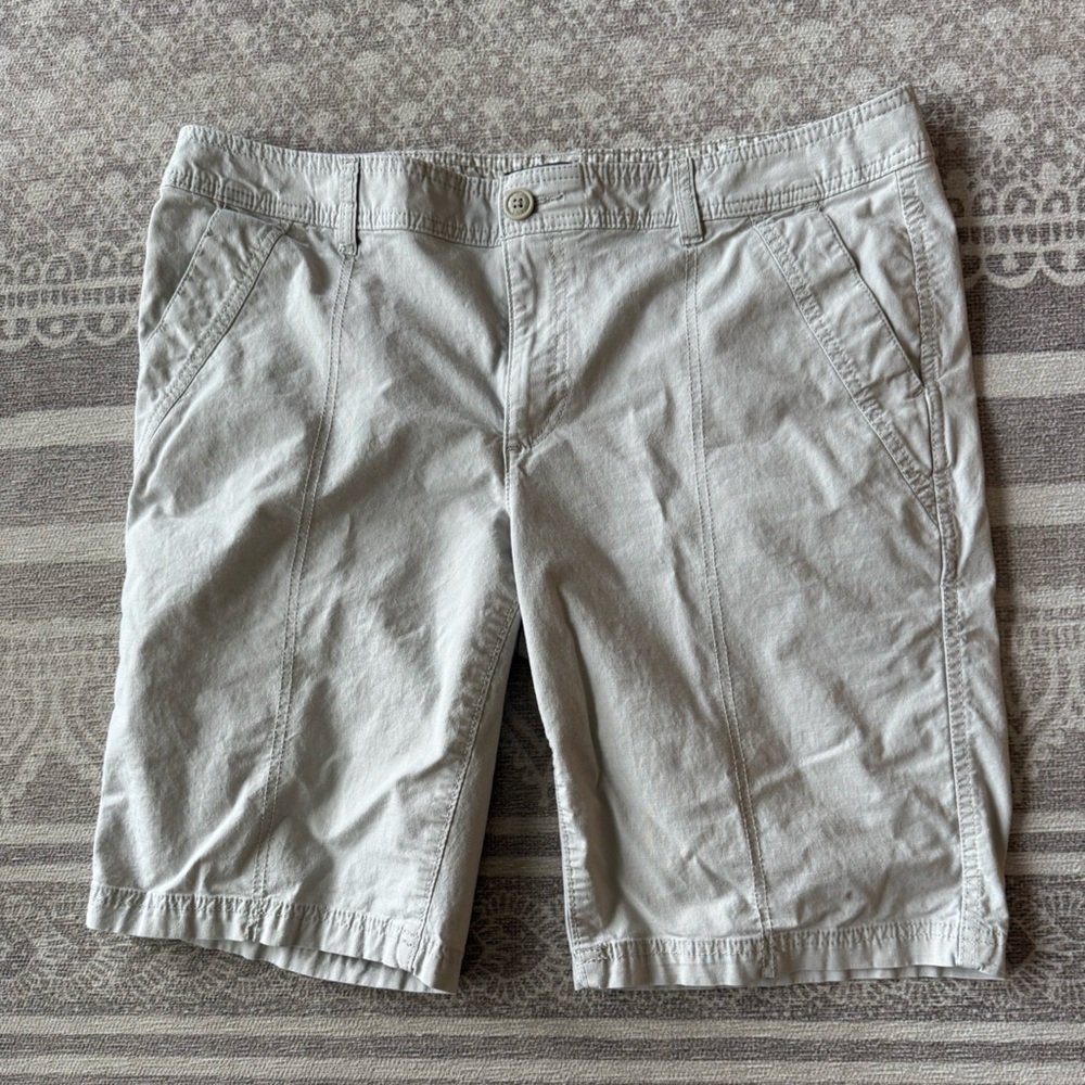 Eddie Bauer Women’s Khaki Ripstop Shorts